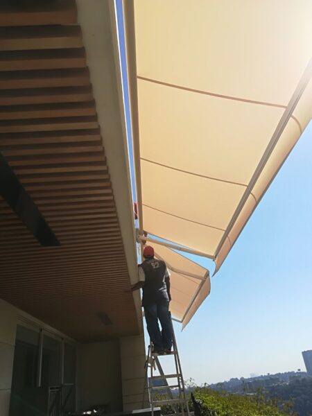 TOLDO ENROLLABLE -RETRACTIL
